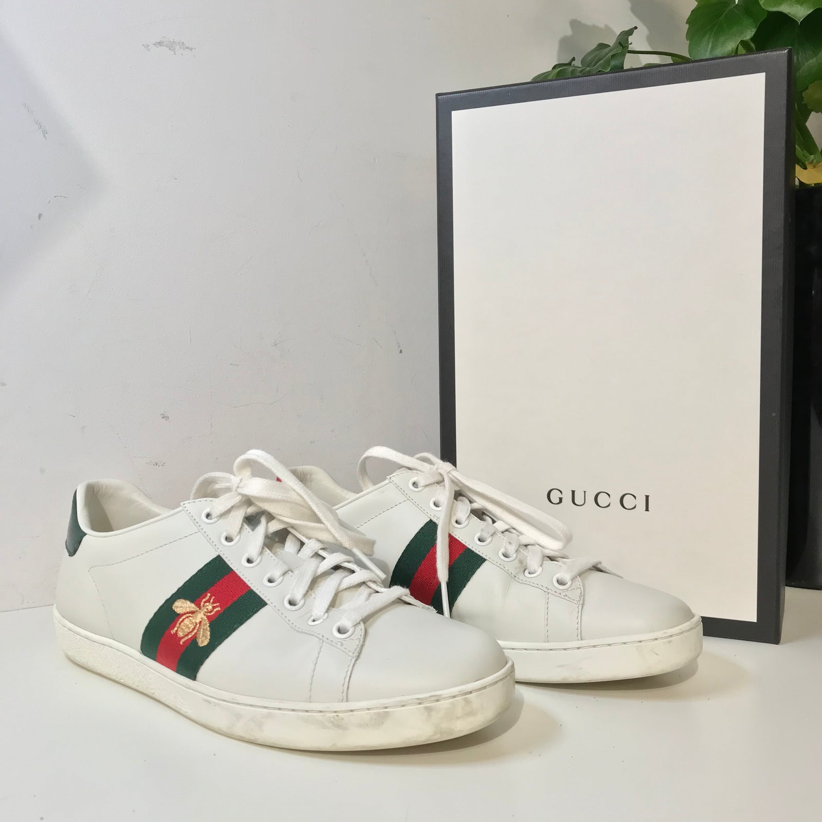 Gucci women's best sale ace bee sneakers