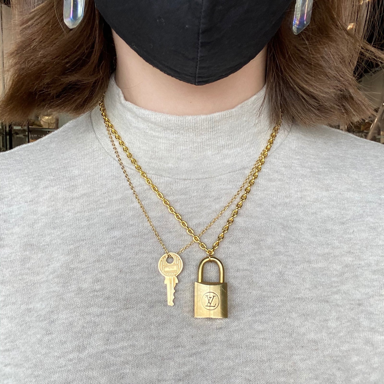 S162 Vintage necklace gold tone large chain lock pendant Louis Vuitton   eBay